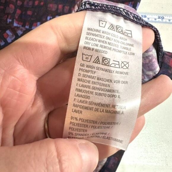 Susan Graver Geometric Stretch Knit Bell Sleeve Blouse Small Dark Romantic - Picture 4 of 9